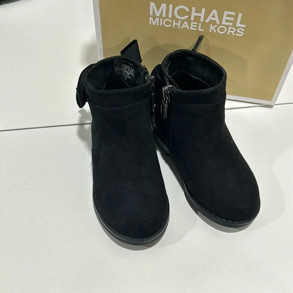 ✨Michael Michael Kors gorgeous boots size 5  NWT✨